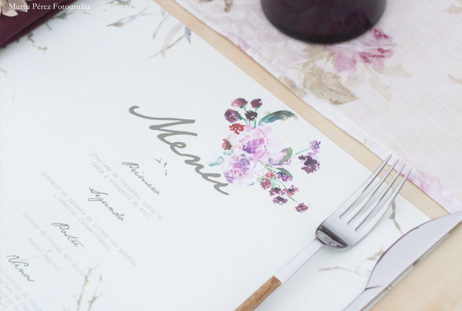 Flores, boda, playa y una invitación