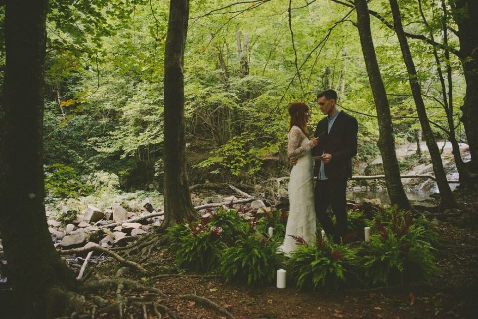 Hidden love, un bosque y una ceremonia libre