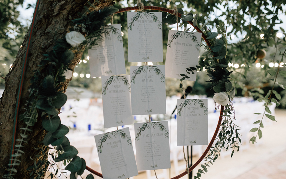Papelería de boda mediterránea con olivos y eucaliptos en acuarela